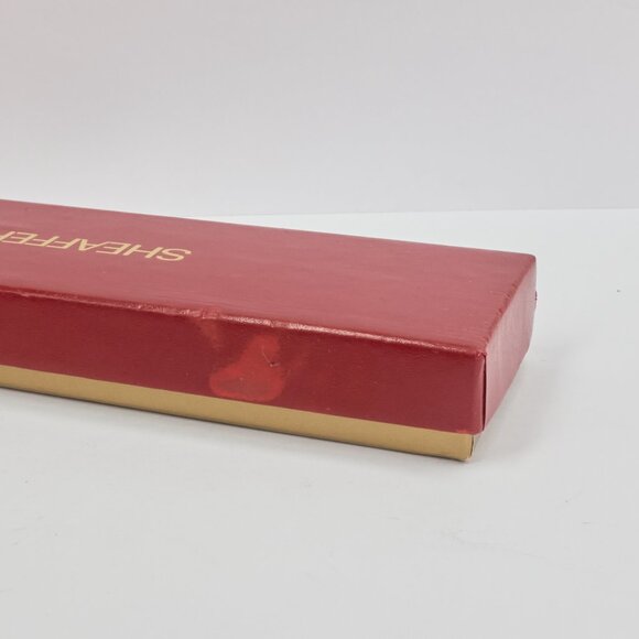 Sheaffer Award 133 BPT Ballpoint Pen / Black Matte Gold Trim / USA Made - Picture 10 of 11